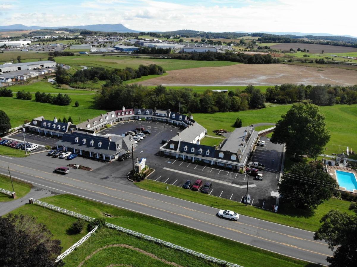 The Village Inn Harrisonburg Buitenkant foto