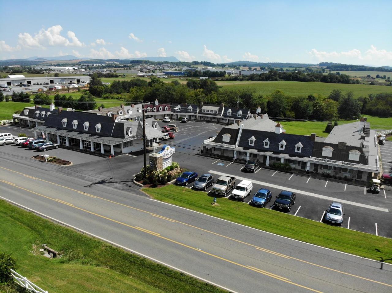 The Village Inn Harrisonburg Buitenkant foto