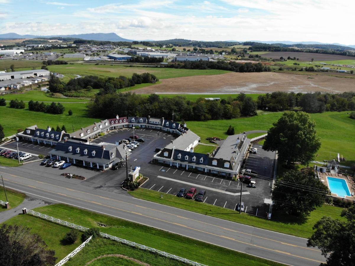 The Village Inn Harrisonburg Buitenkant foto